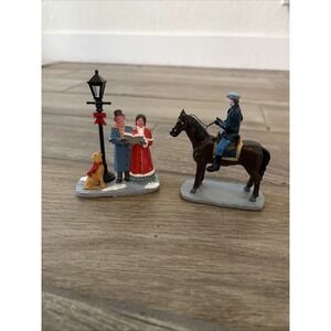 LEMAX Singing Carols #42256 & Policeman On Horse